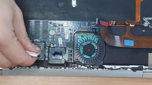 Разборка и чистка MacBook Air Mid 2009 (Cleaning and Disassemble MacBook Air Mid 2009)