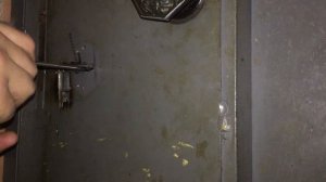Вскрытие сувальдного замка крючками Вскрытие врезного замка Эльбор