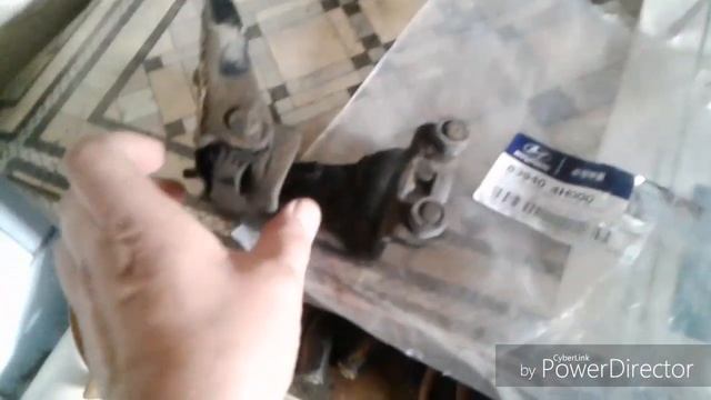 Замена роликов сдвижной двери хёндай гранд старекс смотреть онлайн