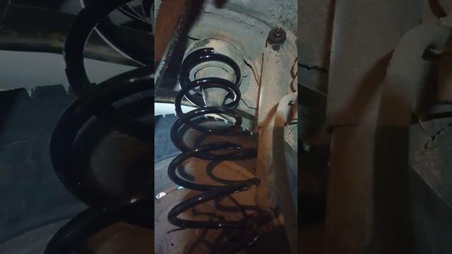Замена задних пружин Ниссан Вингроуд смотреть онлайн