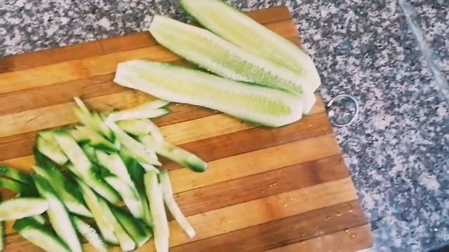 САЛАТ из кальмаров к праздничному столу! Очень легкий и вкусный рецепт