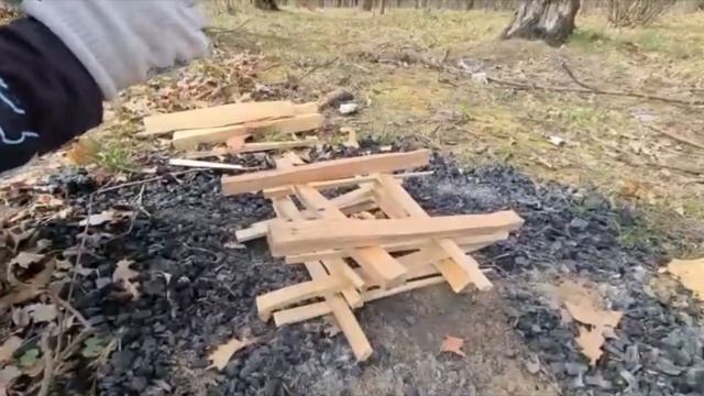 Костёр "Колодец" | Как развести костёр в походе? смотреть онлайн