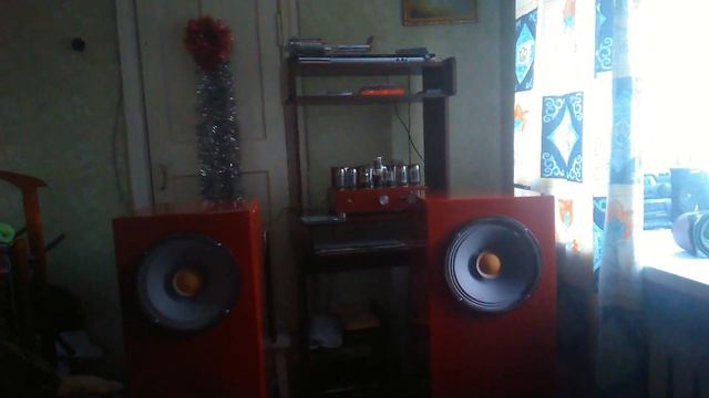 Усилитель класса А на 6н9с и 2-х 6п3с в параллель, через TQWP на 4А28. Прослушивание CD. смотреть онлайн