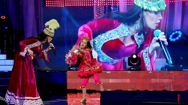 UCH PATIR Hulkar Abdullaeva/УЧ ПАТИР Хулкар Абдуллаева Koncert version2016 смотреть онлайн