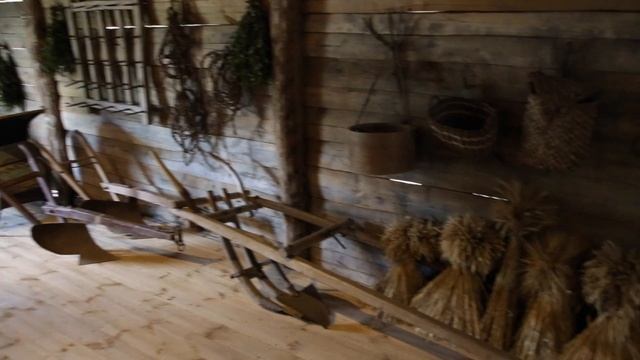 Суздаль: Музей деревянного зодчества/Russia: Wooden Architecture Museum смотреть онлайн