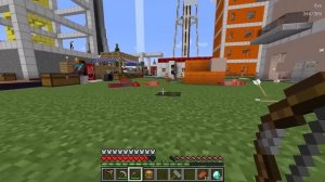 Майнкрафт но Девушка КАК СКРАФТИТЬ ПРЕДАТЕЛЯ AMONG US в Майнкрафт НУБ И ПРО ВИДЕО ТРОЛЛИНГ MINECRAF