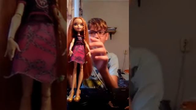 КУКЛЫ В ДОБРЫЕ РУКИ! КАК ВЫПРЯМИТЬ ВОЛОСЫ УТЮЖКОМ ДЛЯ ВОЛОС КУКЛЕ?