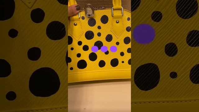 What’s inside the Louis Vuitton Alma BB? #louisvuitton #wimb #yayoikusama #LV #vlog #bag #almabb