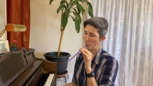 Vocal Warmup With A Straw | Straw Phonation | Sing Through A Straw To Warm Up And Strengthen Voice