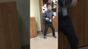 «Дико Тусим» 2д танцует Максим Филюшин и Даня Милохин