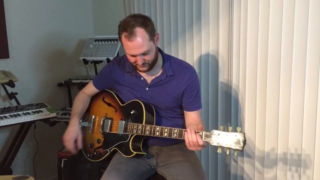 1969 Gibson ES 175 смотреть онлайн