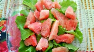 Салат из арбуза с сыром фета