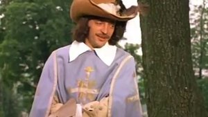 Перед грозой так пахнут розы