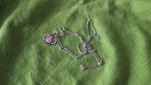 Как почистить серебро за одну минуту?