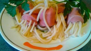 Как приготовить спагетти c сосисками _ Оригинальное блюдо.mp4