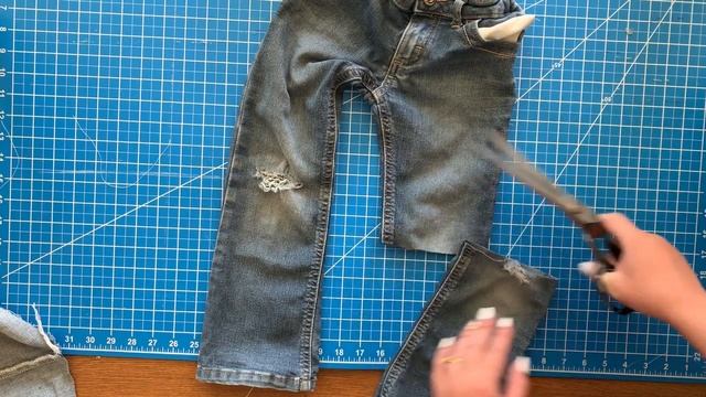 3 WAYS TO CUT PANTS INTO SHORTS | DIY SHORTS смотреть онлайн