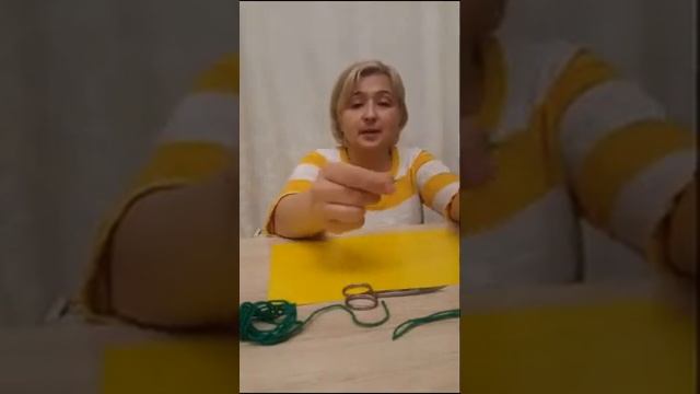 Не скучно дома. Открытка из ниток