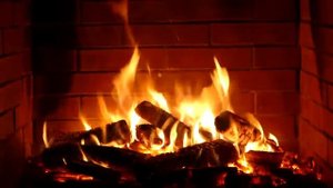 ? КАМИН 10 ЧАСОВ ULTRA HD 4K ? Расслабляющее видео горящего огня и звуки потрескивающего камина