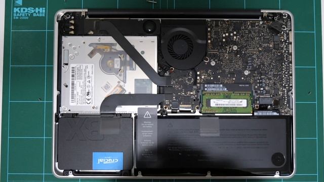 【初心者向け分解】超簡単 Mac Book Pro 2012 SSD換装とメモリー増設 смотреть онлайн