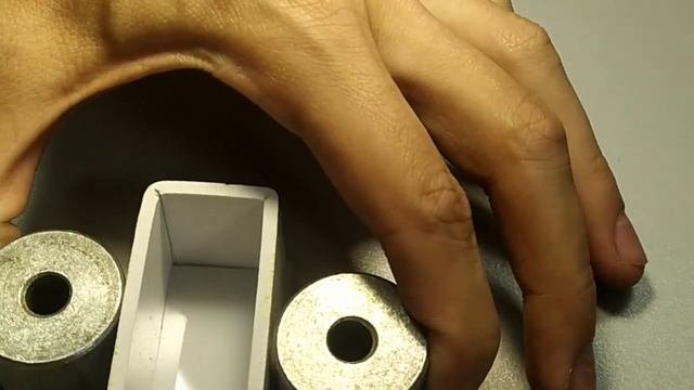 Rolling Stols. Вращающийся магнитный стол для сборки объемных букв