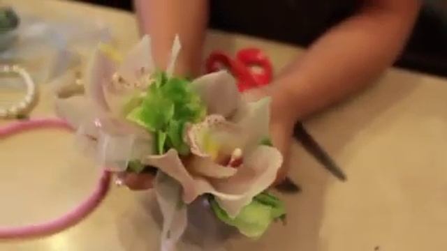 Флорист.ру: мастер-класс "Заколка из цветов" смотреть онлайн