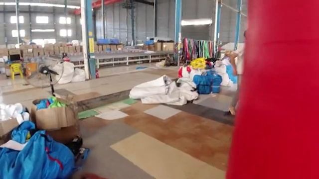 Зимние батуты для бизнеса. Батутный комплекс. Надувной город. Зимняя горка.