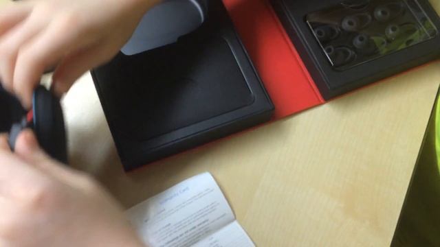 Распаковка беспроводных наушников Meizu EP51 смотреть онлайн