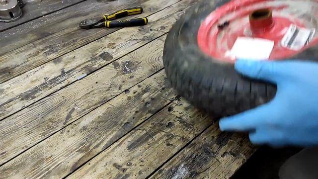 НЕ ВЗДУМАЙ выбрасывать старое колесо, а дай ему вторую жизнь своими руками! смотреть онлайн