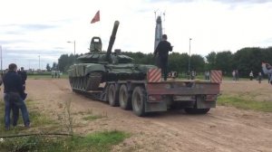 Перевозка танка тралом