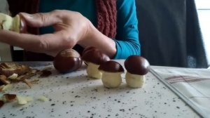Поделки из каштанов - грибочки