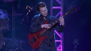 LIVE Piccolo Bass Solo - "White Christmas" - Charles Berthoud