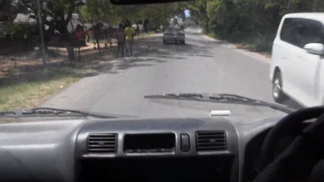 Mazda Bongo als Arbeitsauto? Gute Unterhaltung von Kabura geschnitten. Oktaner fuer Oktaner