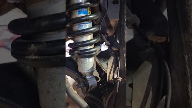 bilstein 6112 shocks on a nissan navara d40 #nissan #offroad #4x4 #truck