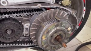 Установка ремня вариатора на Gilera Nexus 500