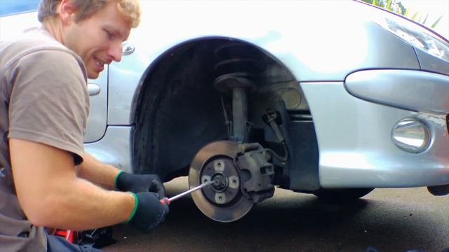 #Peugeot 206 SW - Antes de cambiar tus guardabarros o pasaruedas mira que debes retirar: смотреть онлайн