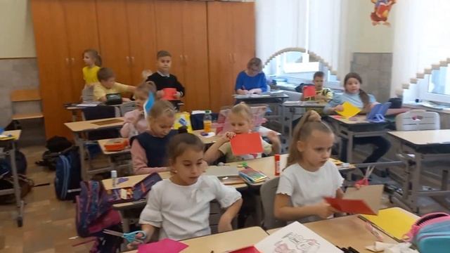 Готовимся к празднованию Дня матери