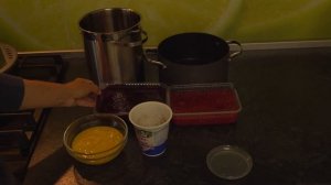 Давайте приготовим фруктовый КВАС из размороженных клубники и смородины.