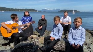 В тихий вечер склоняю я колени в тиши . Семейное пение . Сімейний спів . Христианская песня