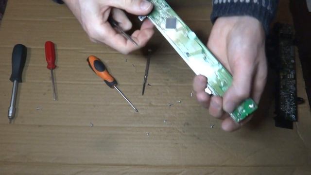 Мазда/Mazda СХ-7 Дисплей информационный . Устройство , что внутри ? Как разобрать ? смотреть онлайн