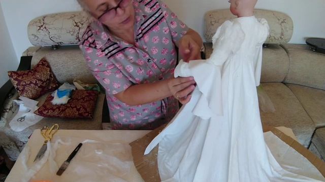 Большая Снегурочка. Мастер класс. Часть 5.Оформление рукавов и воротника. смотреть онлайн