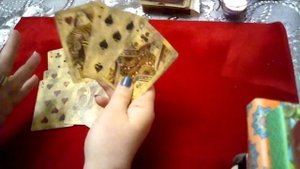 Отношение бубновой дамы к крестовому королю. Что происходит между ними??