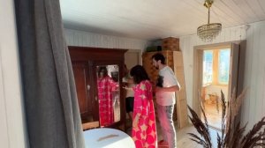 Провожаем лето в саду, спасаем старинный шкаф и меняем кровлю беседки / Дашина дача 2022: выпуск 10