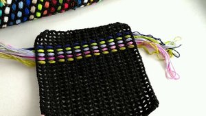 КОВРИК из остатков пряжи крючком.