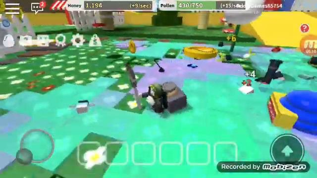 Друг помогает пракачеватся в игре биз варм симулятор