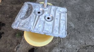 АЗЛК 2140 SL. О топливном баке замолвите слово... Получится ли очистить ржавый бак ?!