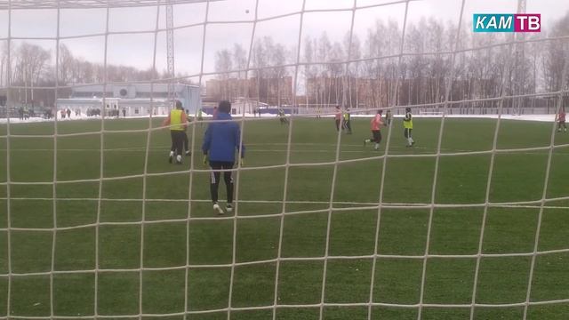 Команда «Спортшкола Дорожник» продолжает участие в зимнем чемпионате Пензенской области по футболу смотреть онлайн