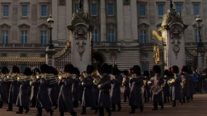 BUCKINGHAM PALACE- Changing of the Guard, View from VICTORIA MEMORIAL