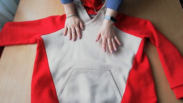 Толстовка с капюшоном на флисе в стиле оверсайз. Обзор готового изделия смотреть онлайн