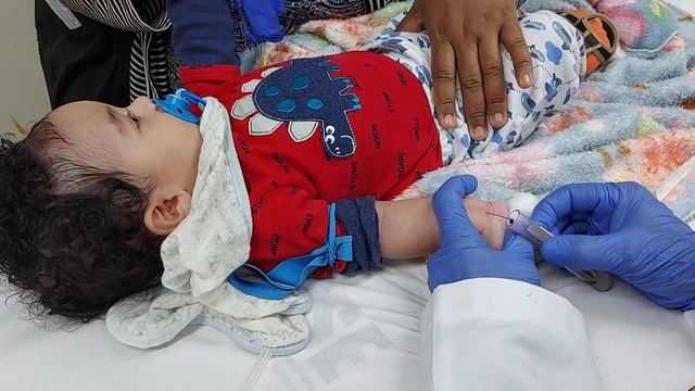 Isaac. Coleta de sangue, Blood test, prueba de sangre, анализ крови آزمایش خون ,Bluttest, فحص الدم смотреть онлайн