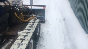 Чистка снега самодельным трактором